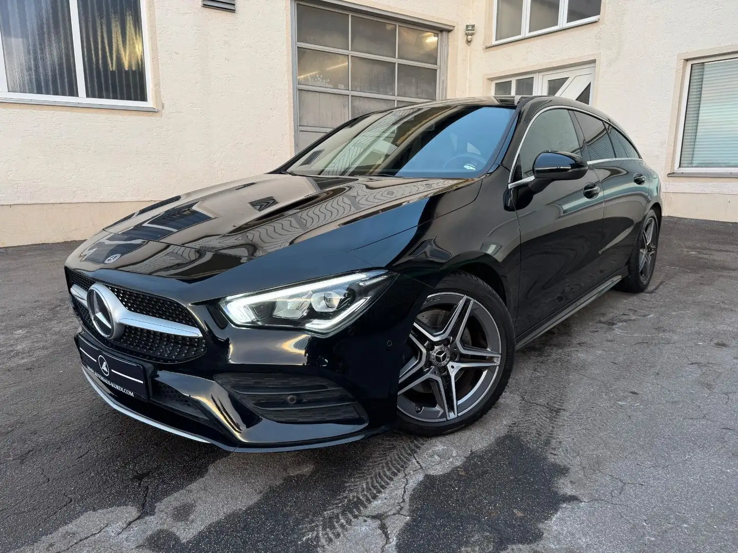 Mercedes-Benz CLA 220d SB AMG AMBIENTE LED KAMERA CARPLAY AHK Noir - 1