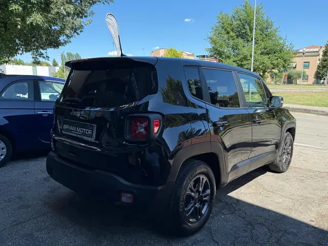 Jeep Renegade view 5