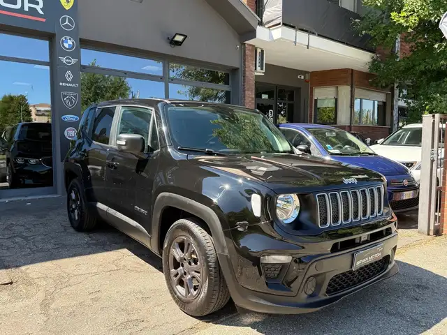 Jeep Renegade view 6