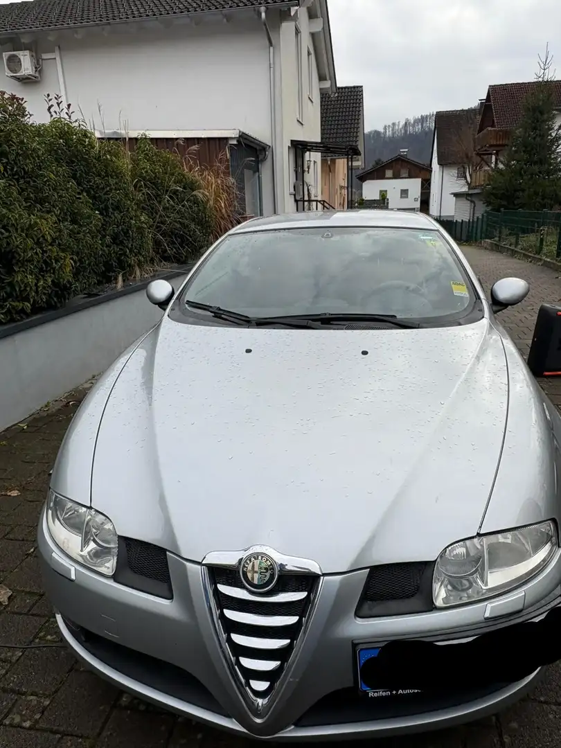 Alfa Romeo GT GT 2.0 JTS Distinctive - 1