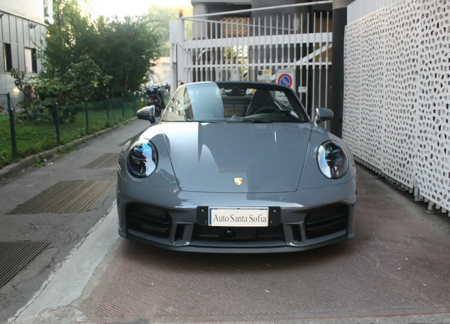 Porsche 992 911 MKII Cabrio Carrera-Lift-Chrono-Scarico-IVA es Grau - 2