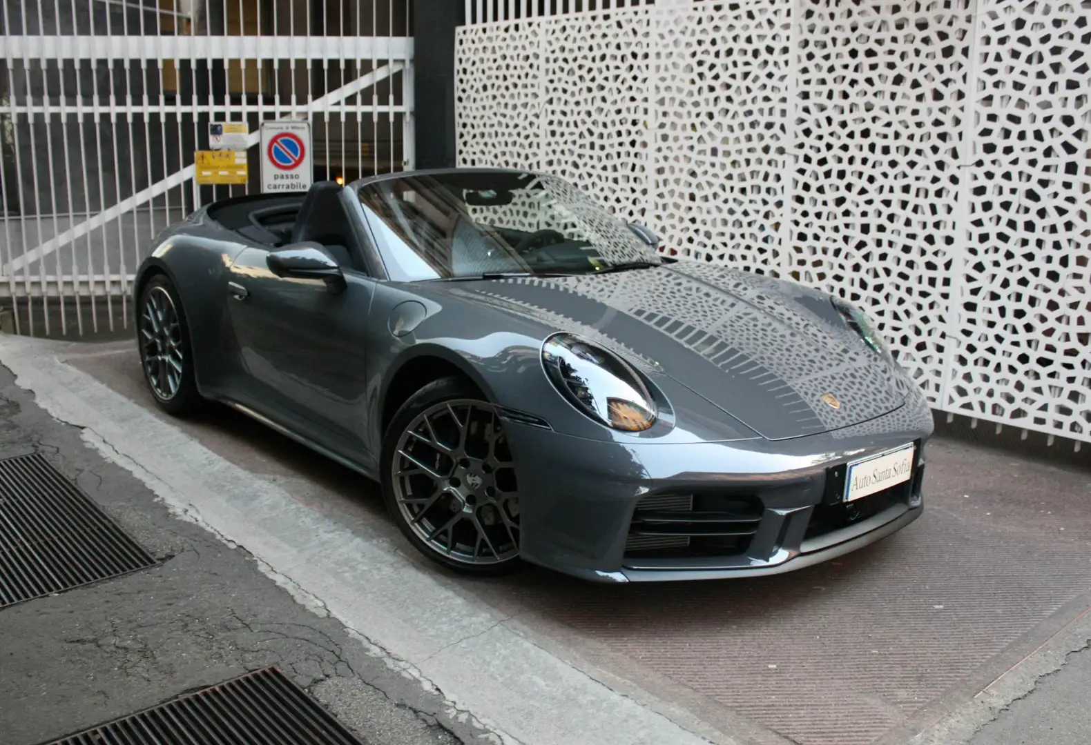 Porsche 992 911 MKII Cabrio Carrera-Lift-Chrono-Scarico-IVA es Grau - 1