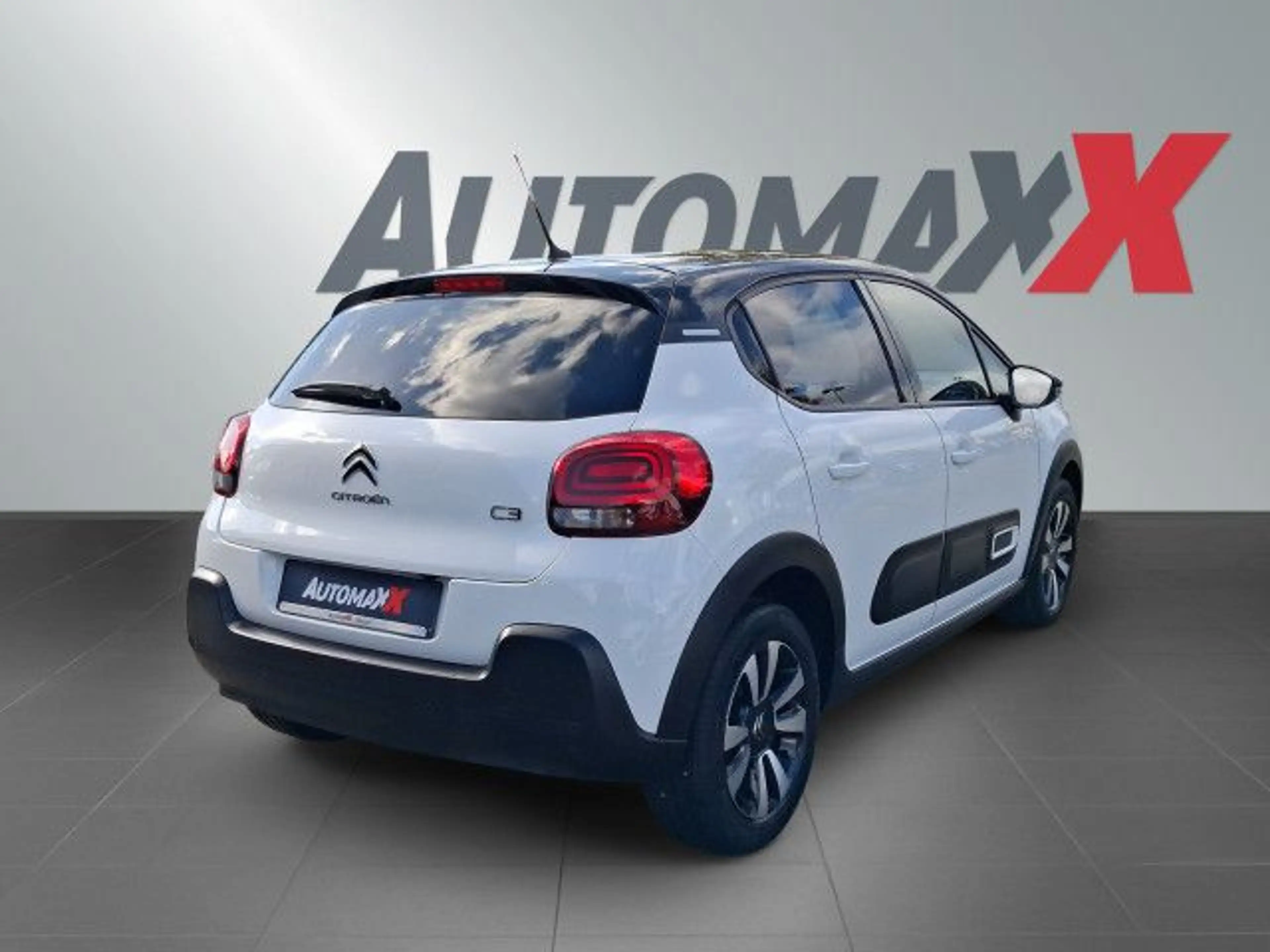 Citroen C35 C3 PT 110 SHINE Automatik Navi LED CarPlay Klima — photo 2