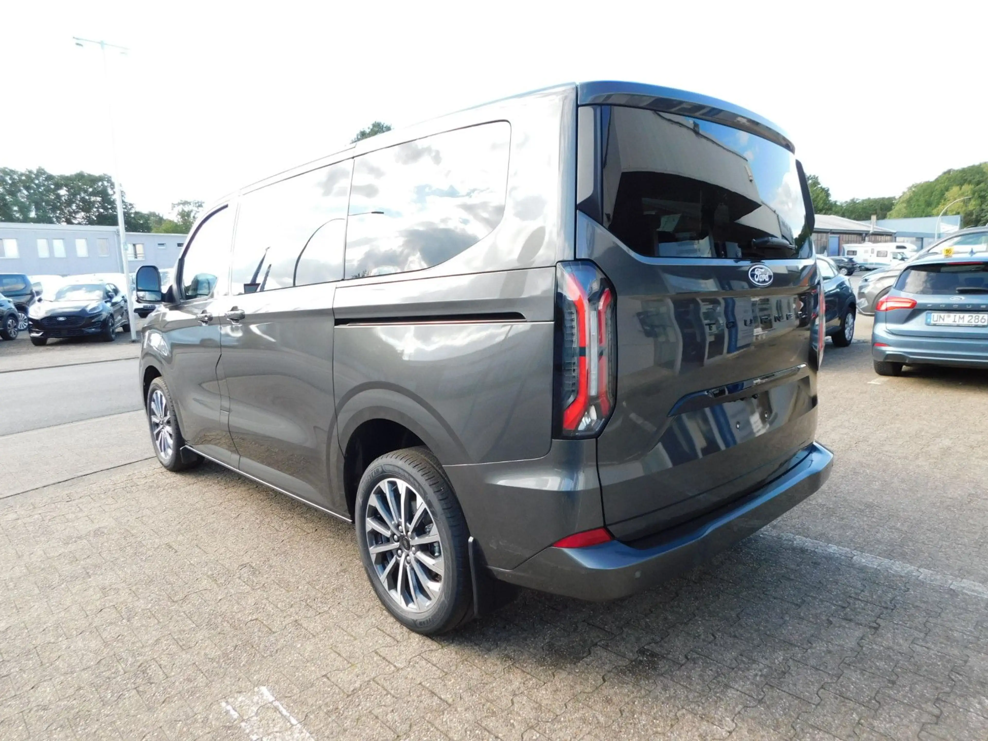 Ford Tourneo Custom 2.0 L1 Autom Titanium X — photo 8