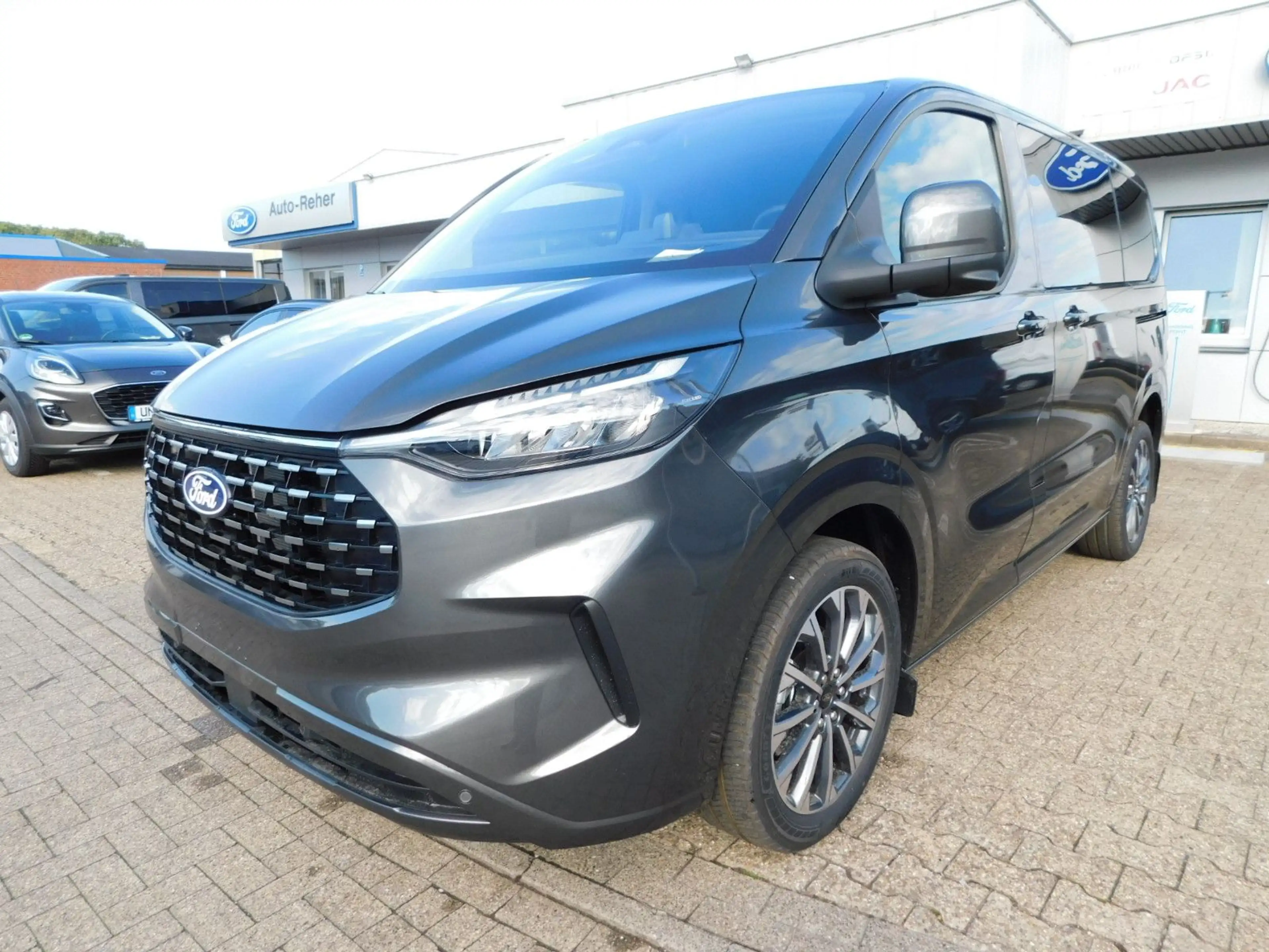Ford Tourneo Custom 2.0 L1 Autom Titanium X — photo 3