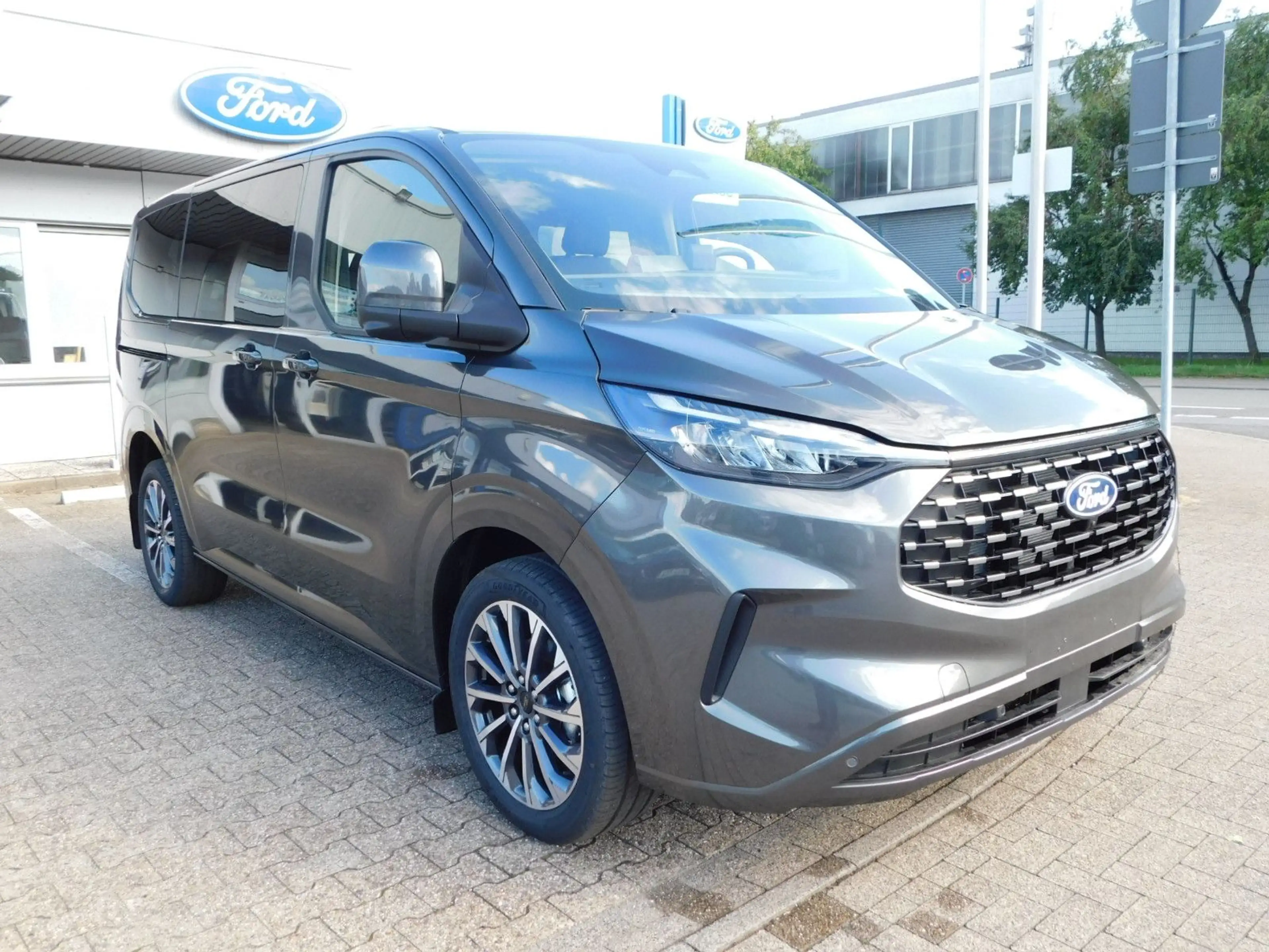 Ford Tourneo Custom 2.0 L1 Autom Titanium X