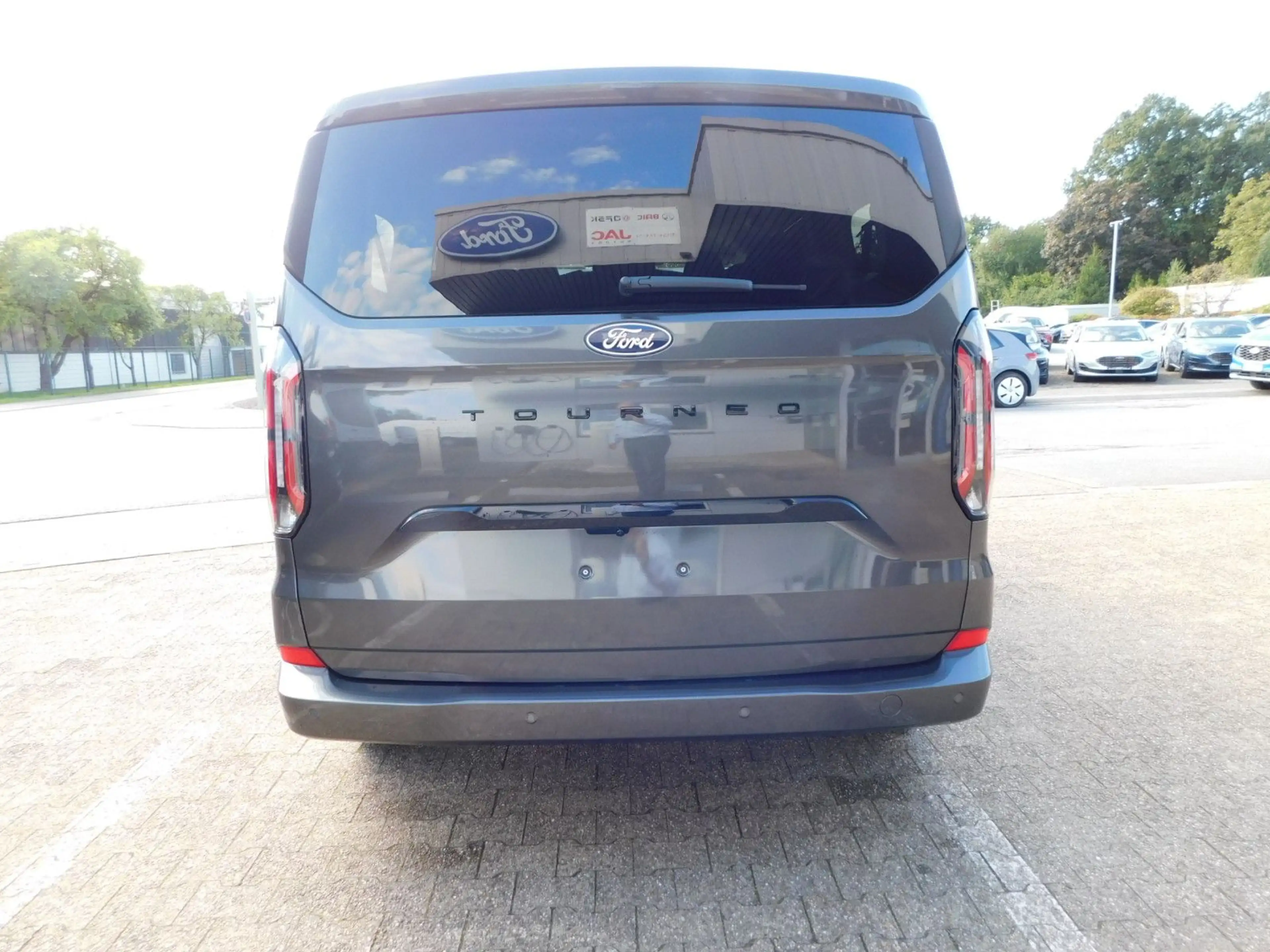 Ford Tourneo Custom 2.0 L1 Autom Titanium X — photo 7