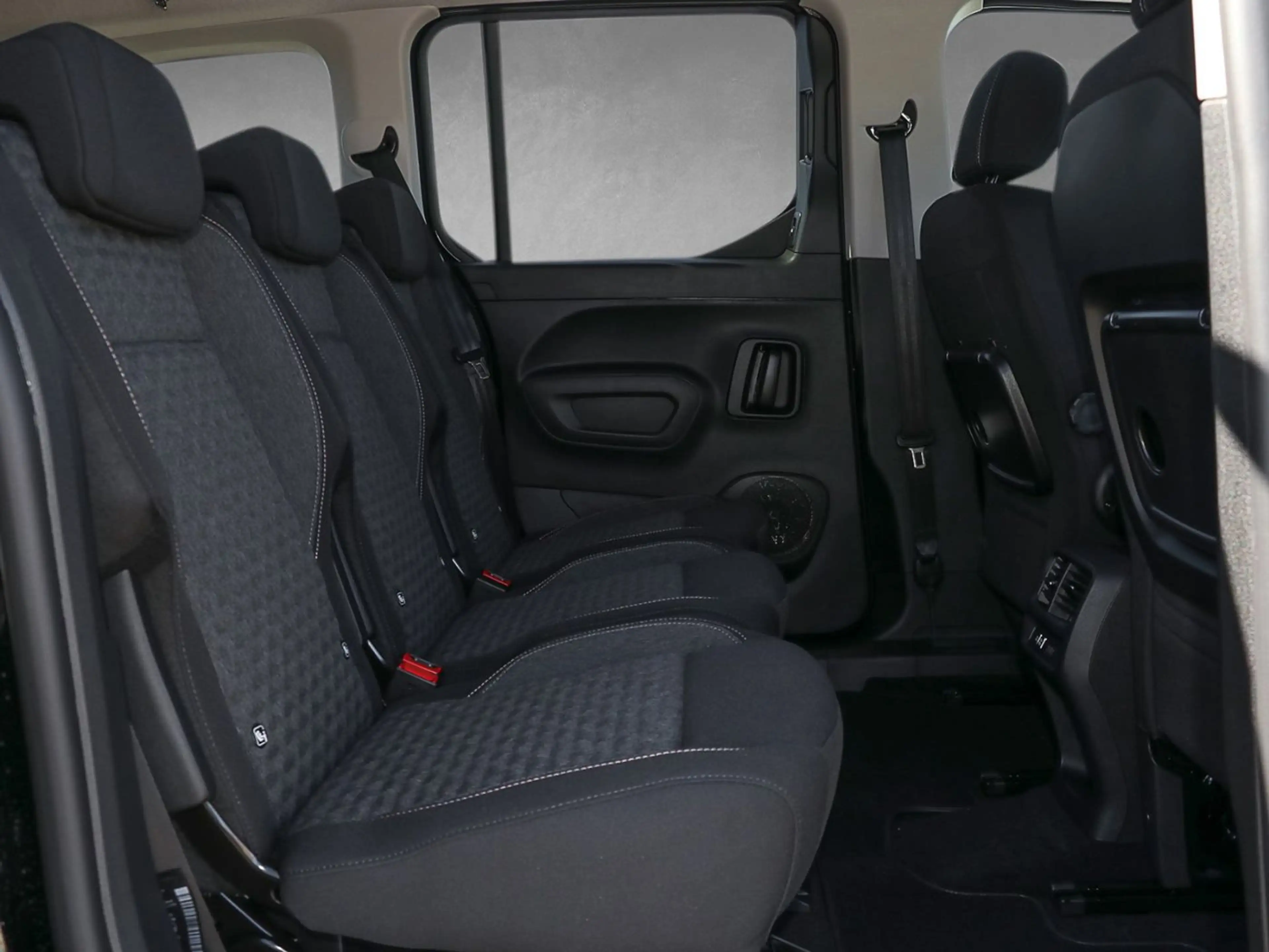 Peugeot Rifter L1 GT Diesel Aut ACC/Kam./KeyLess/LED/Navi — photo 7