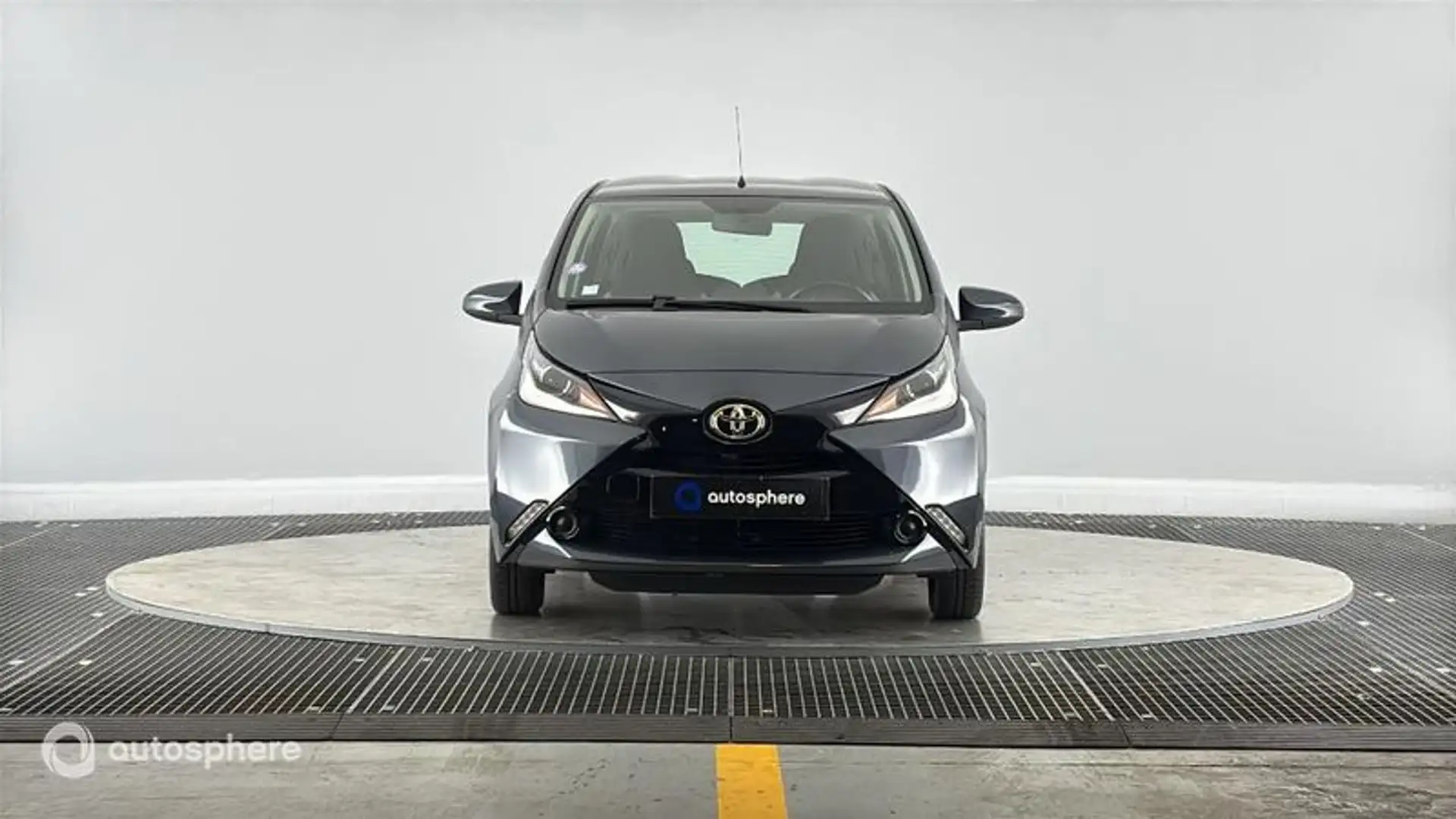 Toyota Aygo 1.0 VVT-i 69ch x-play 5p - 2