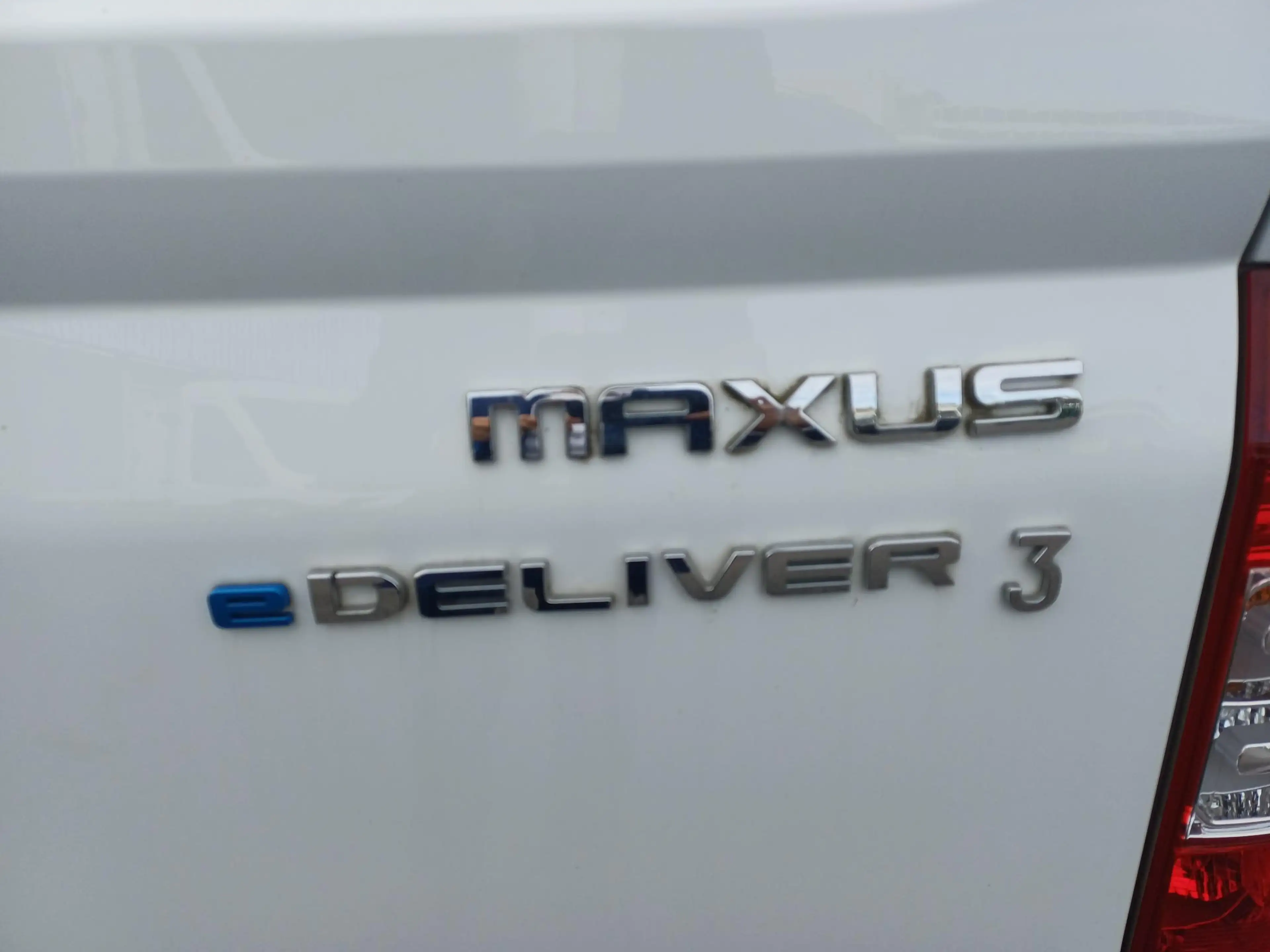 Maxus eDeliver 3 L3 50 kWh — photo 11