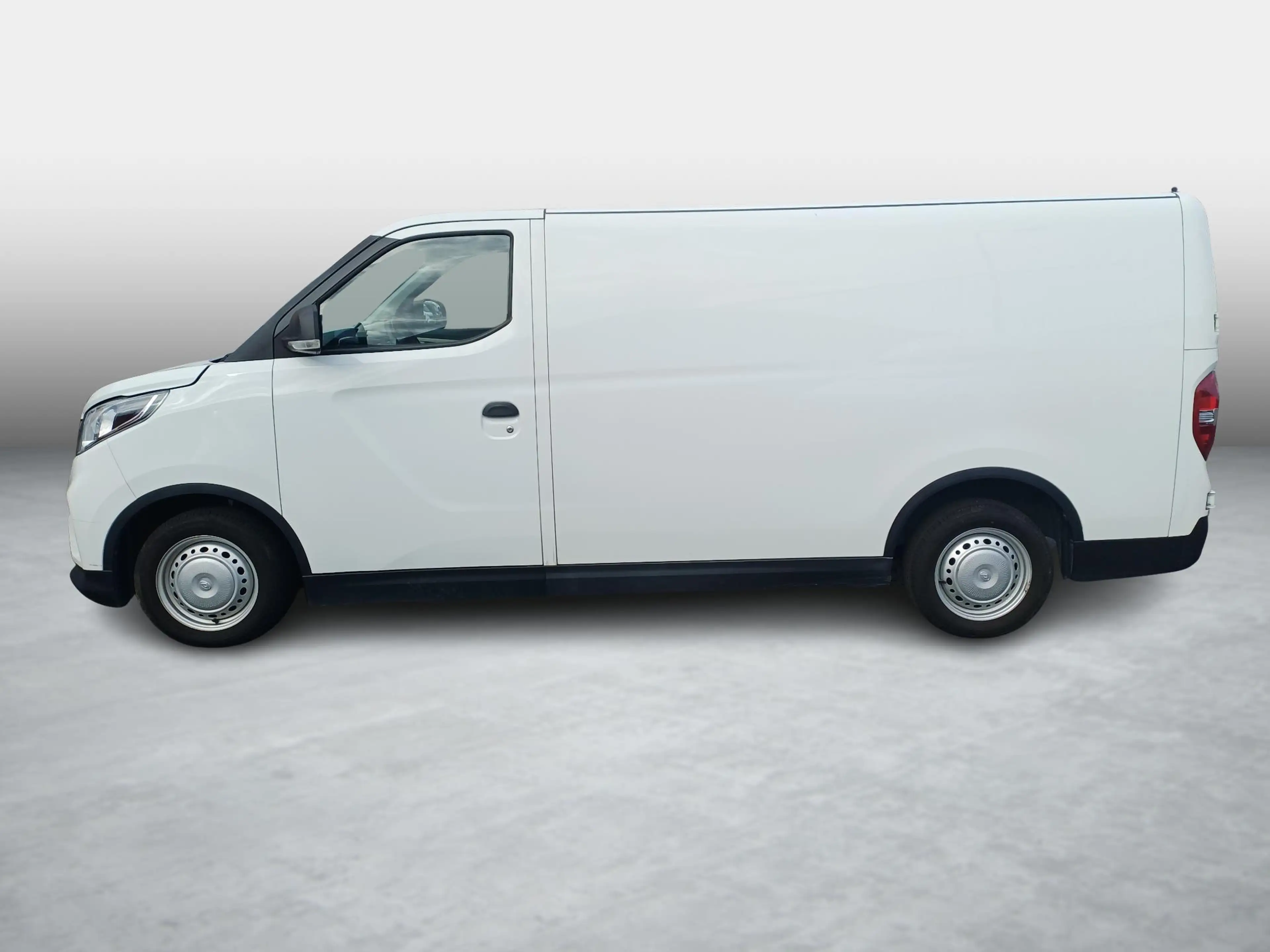 Maxus eDeliver 3 L3 50 kWh — photo 8
