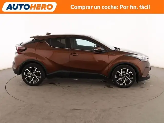 Toyota C-HR view 7
