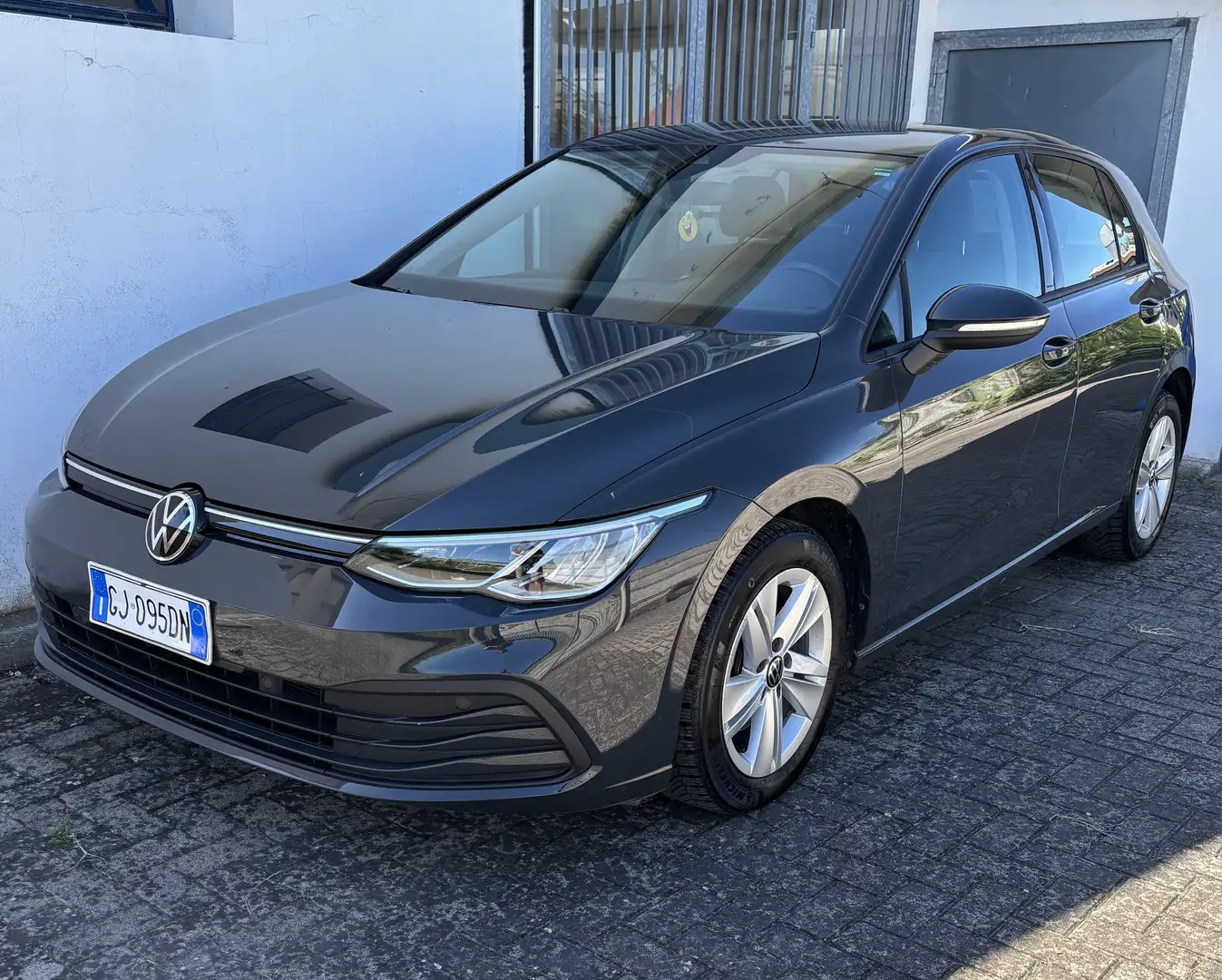 Volkswagen Golf 1.5 tgi Life 130cv - 1