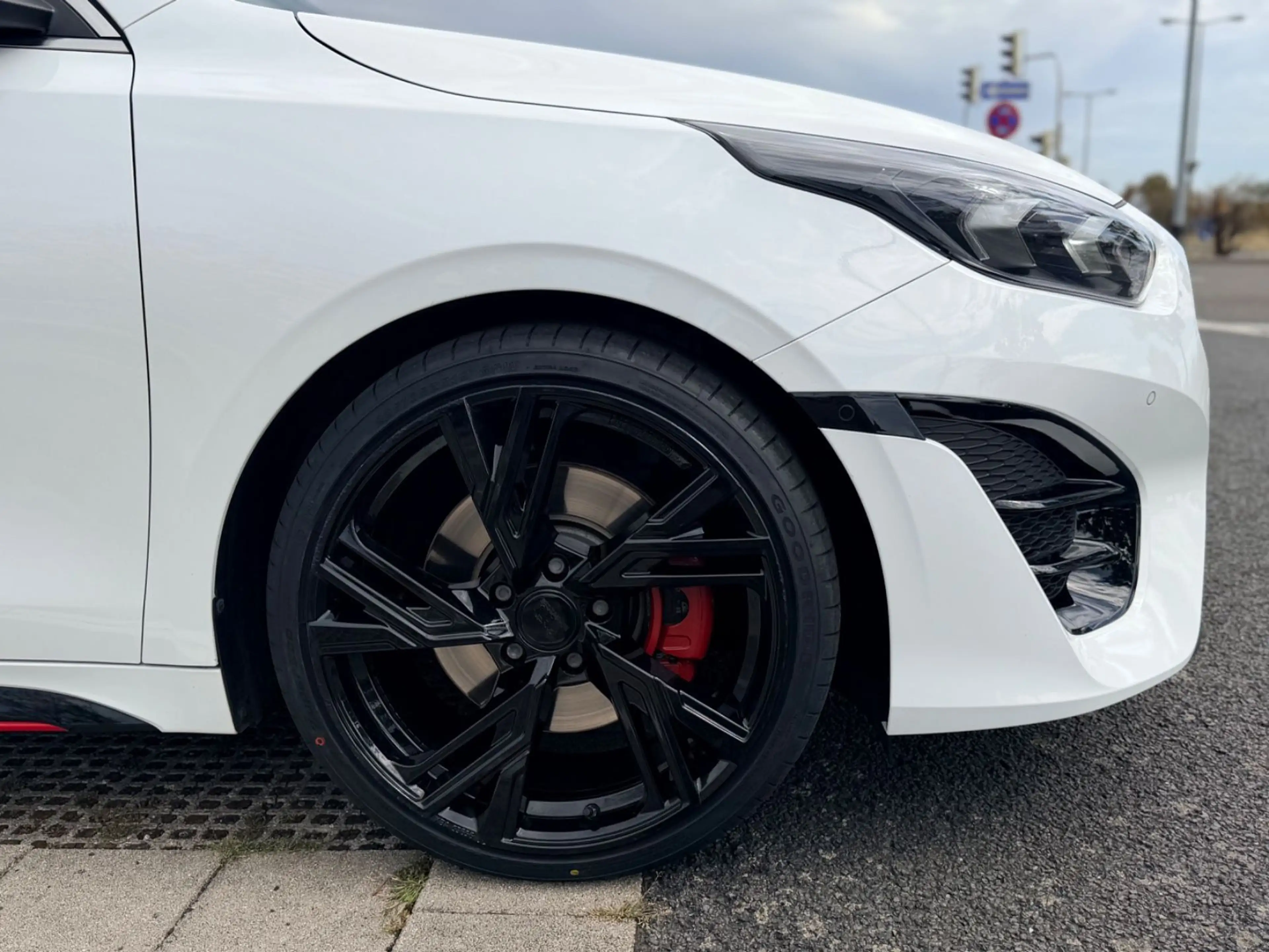 Kia ProCeed / pro_cee'd ProCeed GT 1.6T 204PS GARANTIE 7.2030! LED*Navi — photo 8