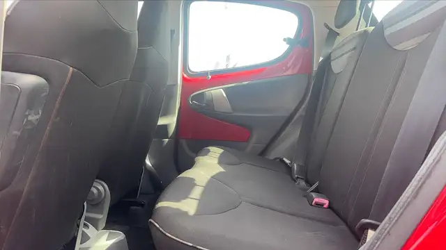Citroen C1 view 9