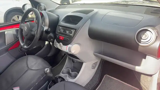 Citroen C1 view 10