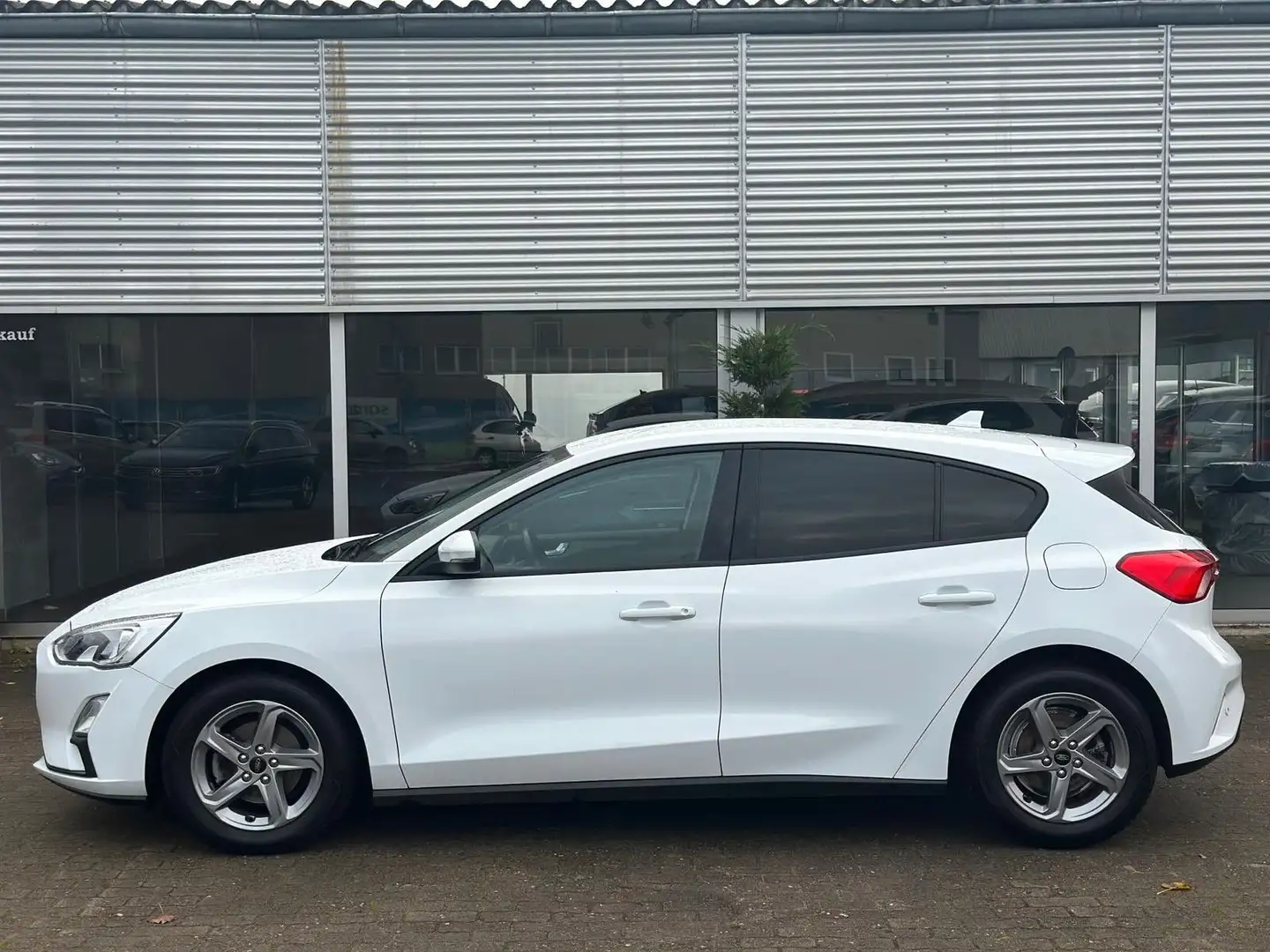Ford Focus Lim. Trend | 2.Hand | Weiß - 2