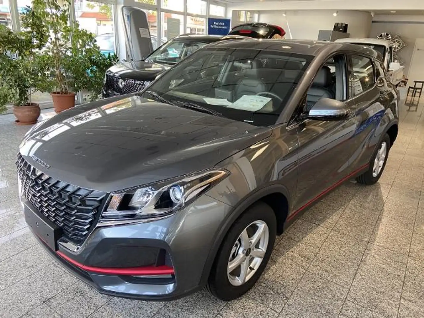 DFSK Fengon 500 Automatik - Tempomat - RFK - Navi - DAB Grey - 1