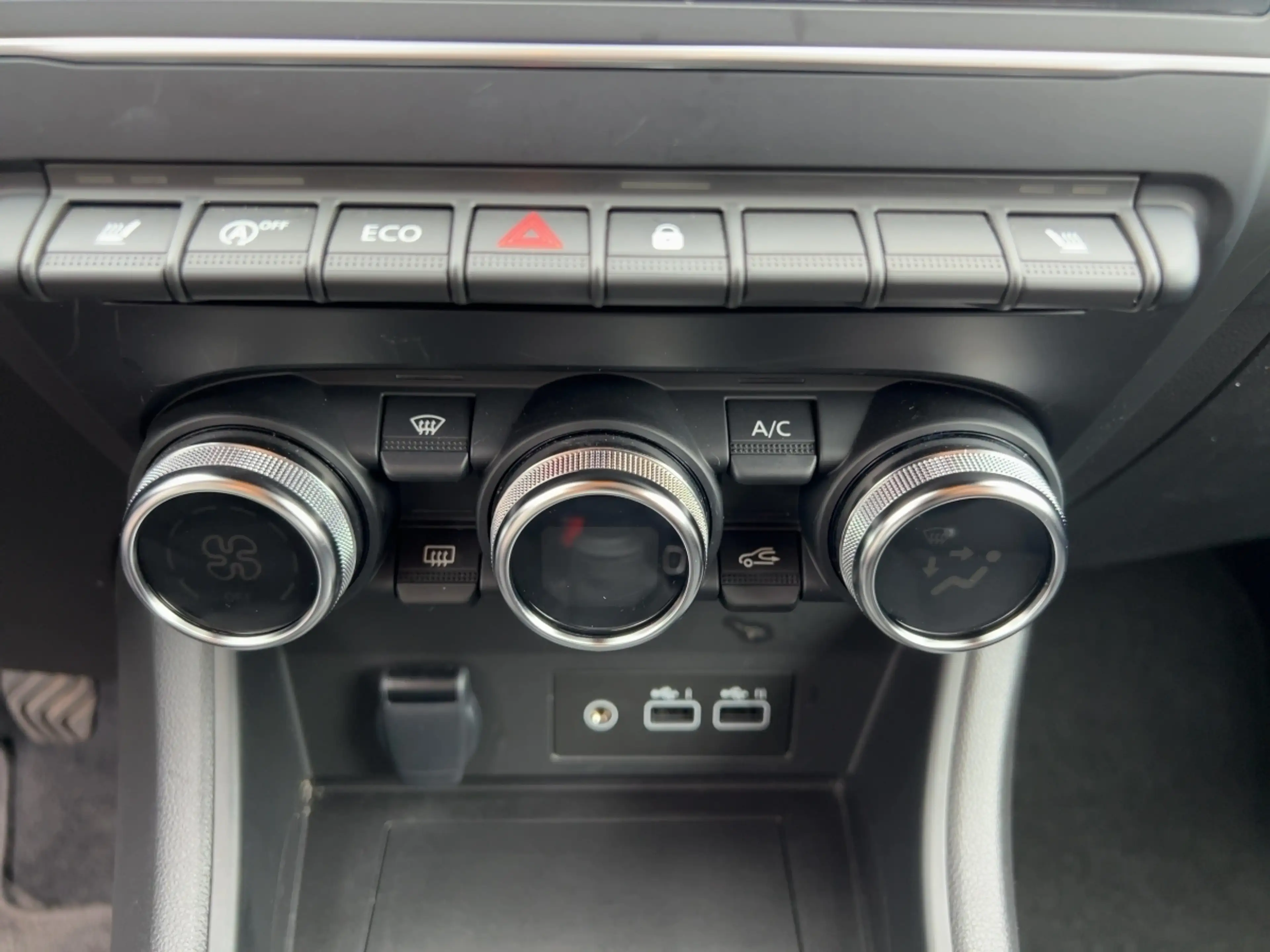 Renault Captur 1.0 TCE 90 EQUILIBRE — photo 13