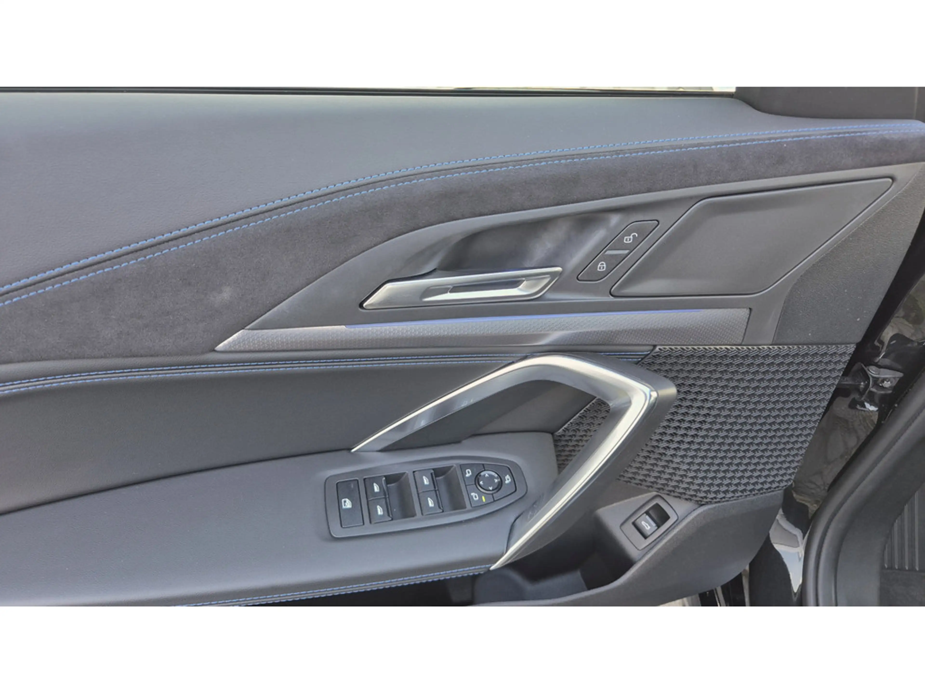 BMW X1 sDrive 18i M-Sport LED+NAVI+KAM+SHZG — photo 12