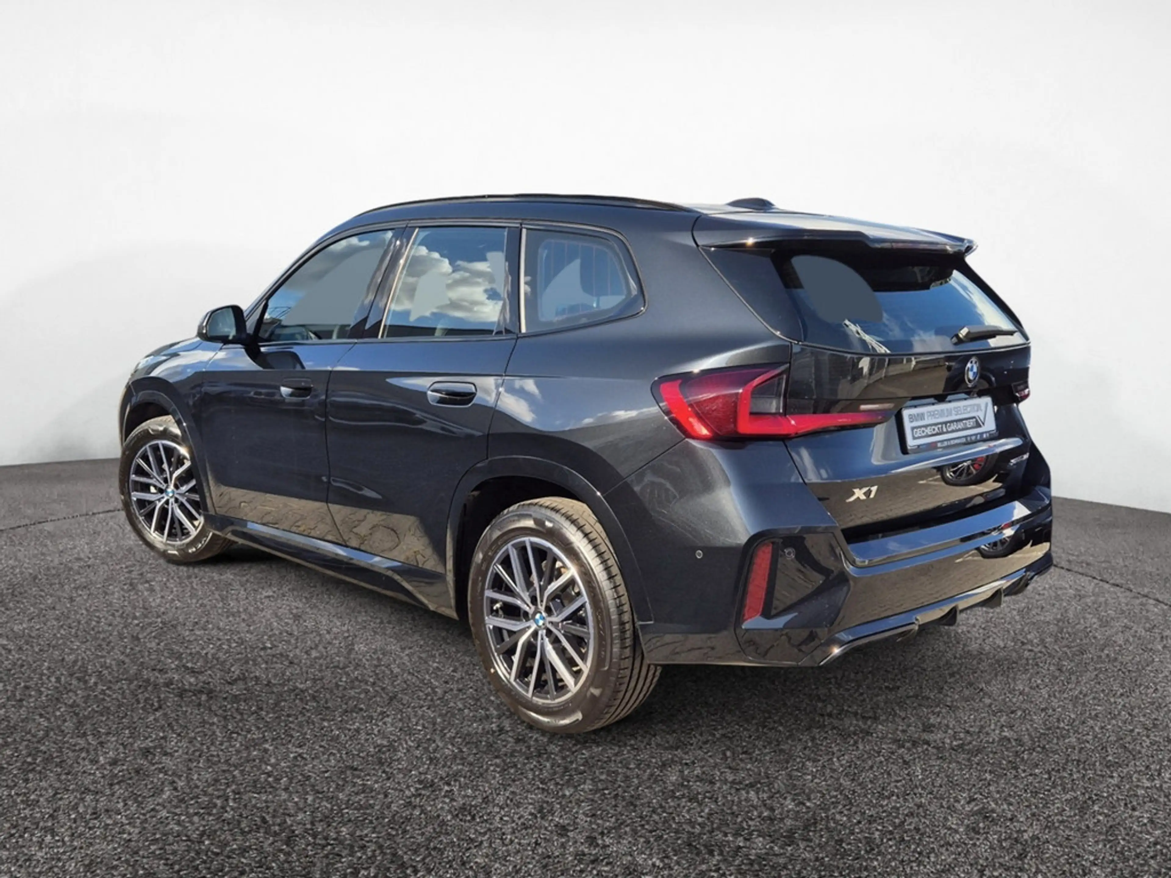 BMW X1 sDrive 18i M-Sport LED+NAVI+KAM+SHZG — photo 5