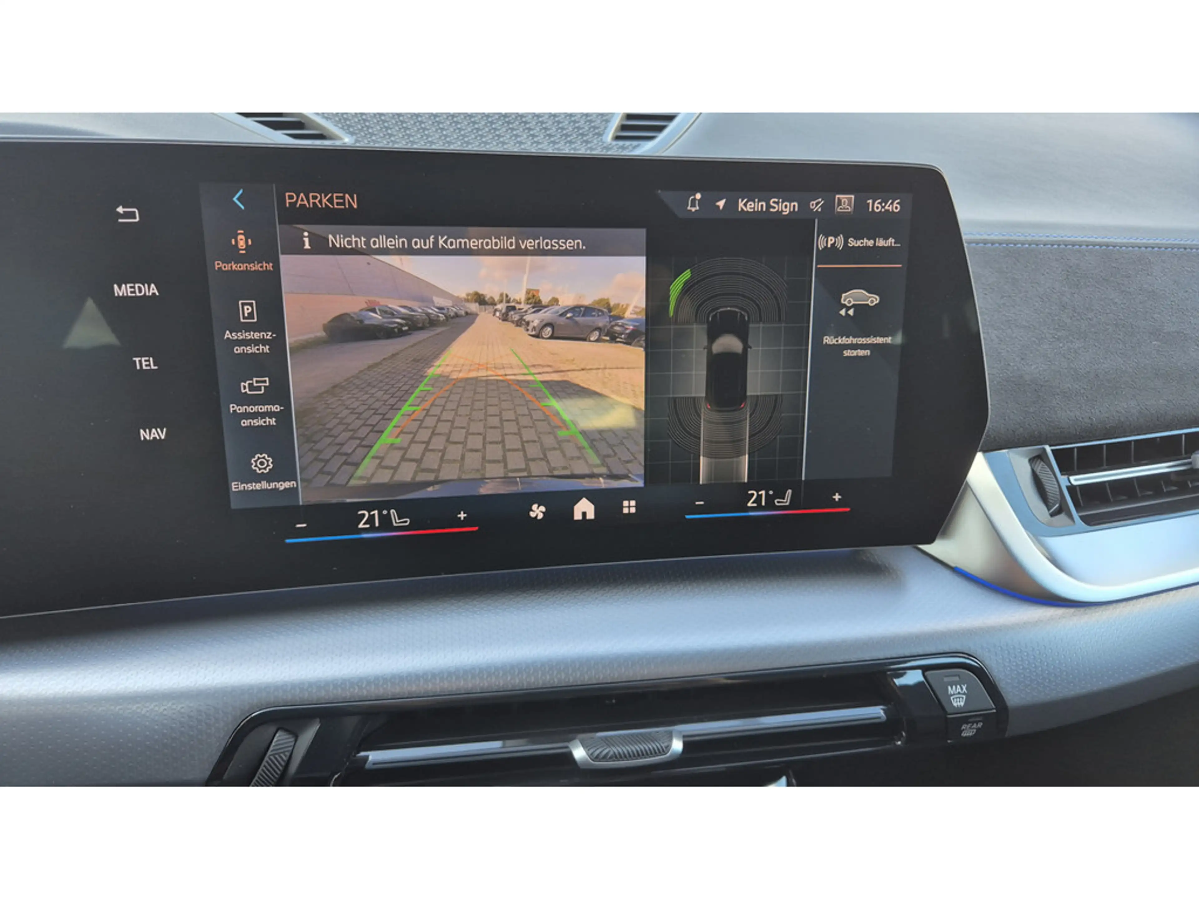 BMW X1 sDrive 18i M-Sport LED+NAVI+KAM+SHZG — photo 11