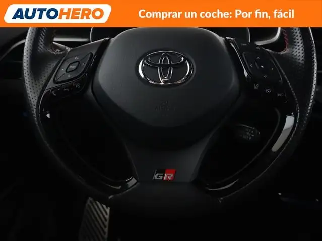Toyota C-HR view 24