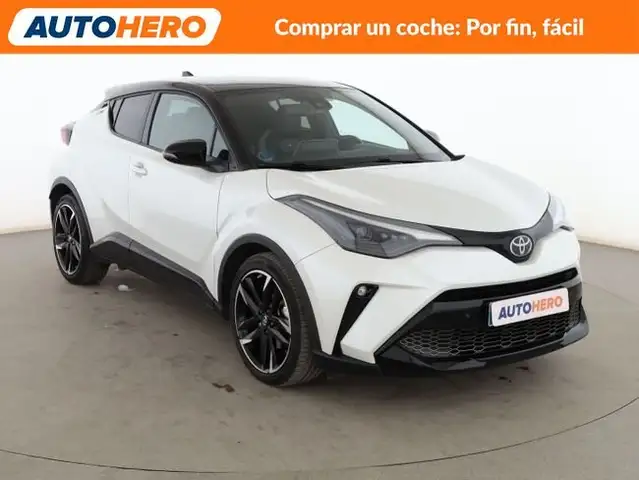 Toyota C-HR view 8