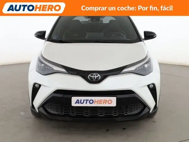 Toyota C-HR view 9