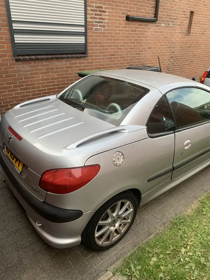 Peugeot 206 1.6-16V, foto 2