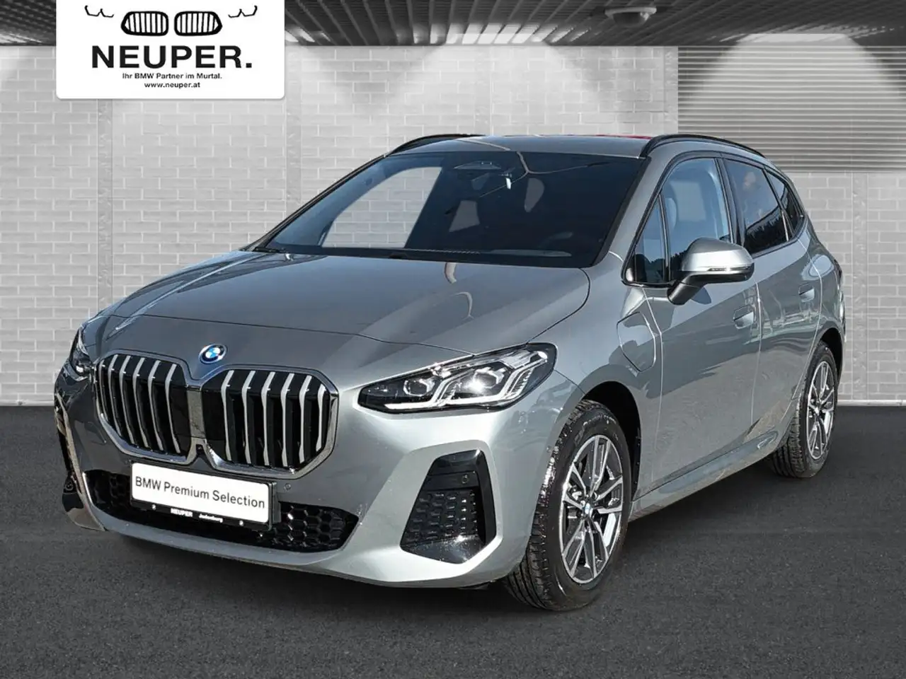 BMW 225