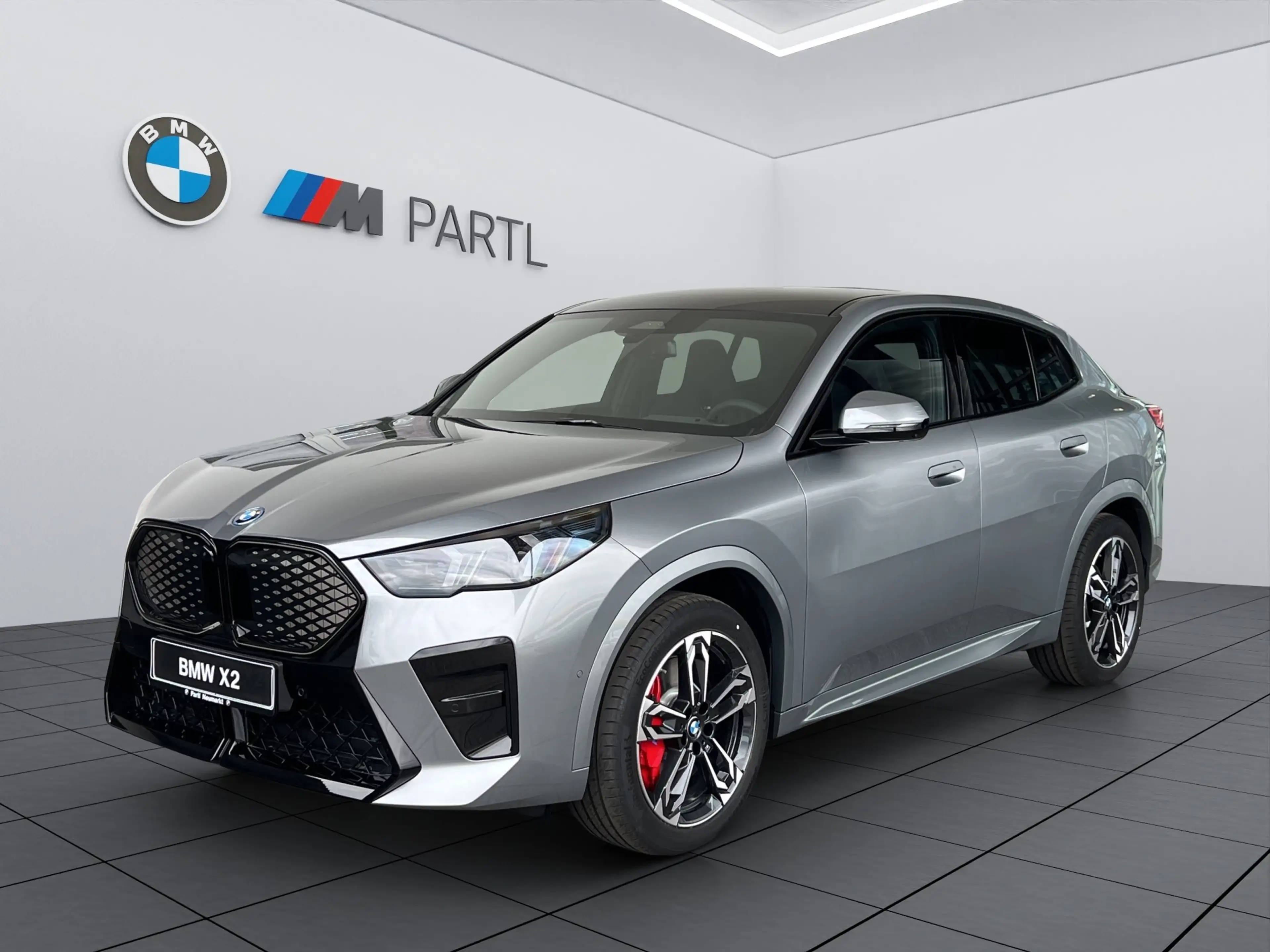 BMW iX2 xDrive30 M Sport + Pro NAVI LED PANO AHK HUD