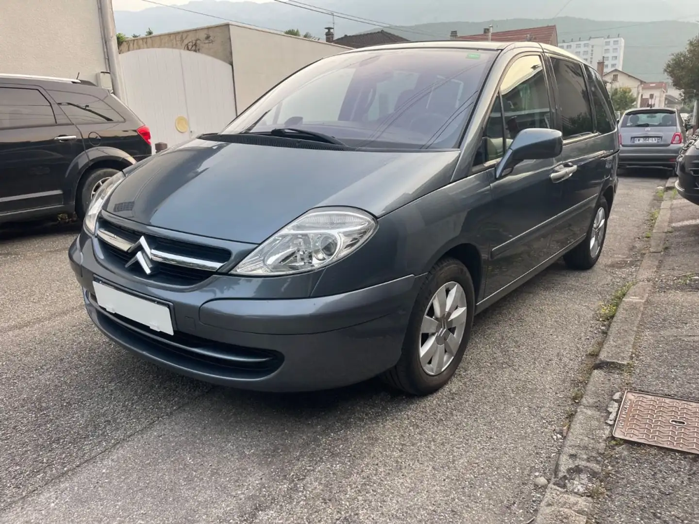 Citroen C8 2.0 HDI - 16V TURBO Gris - 1
