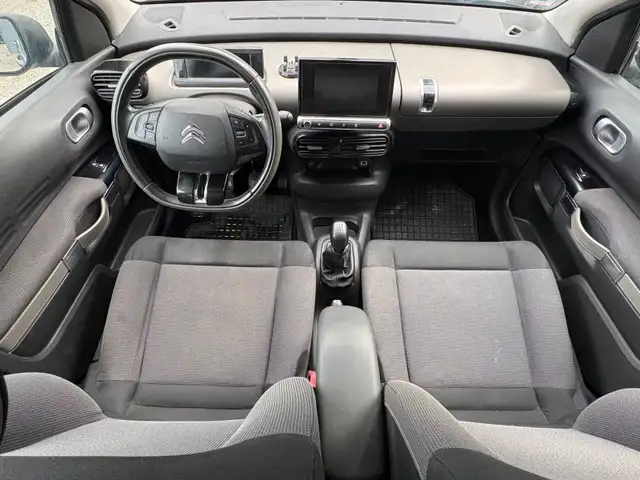 Citroen C4 Cactus view 7