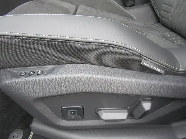 Peugeot 5008 PHEV 1956 e-DCS7 GT Aut. Ansicht 28