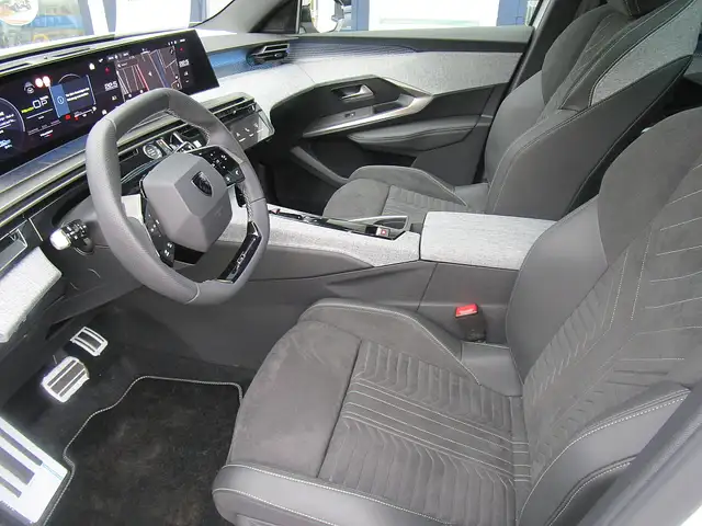 Peugeot 5008 PHEV 1956 e-DCS7 GT Aut. Ansicht 6