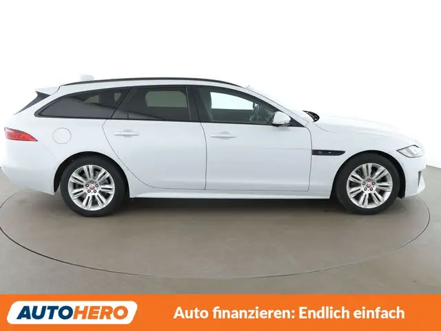 Jaguar XF view 7