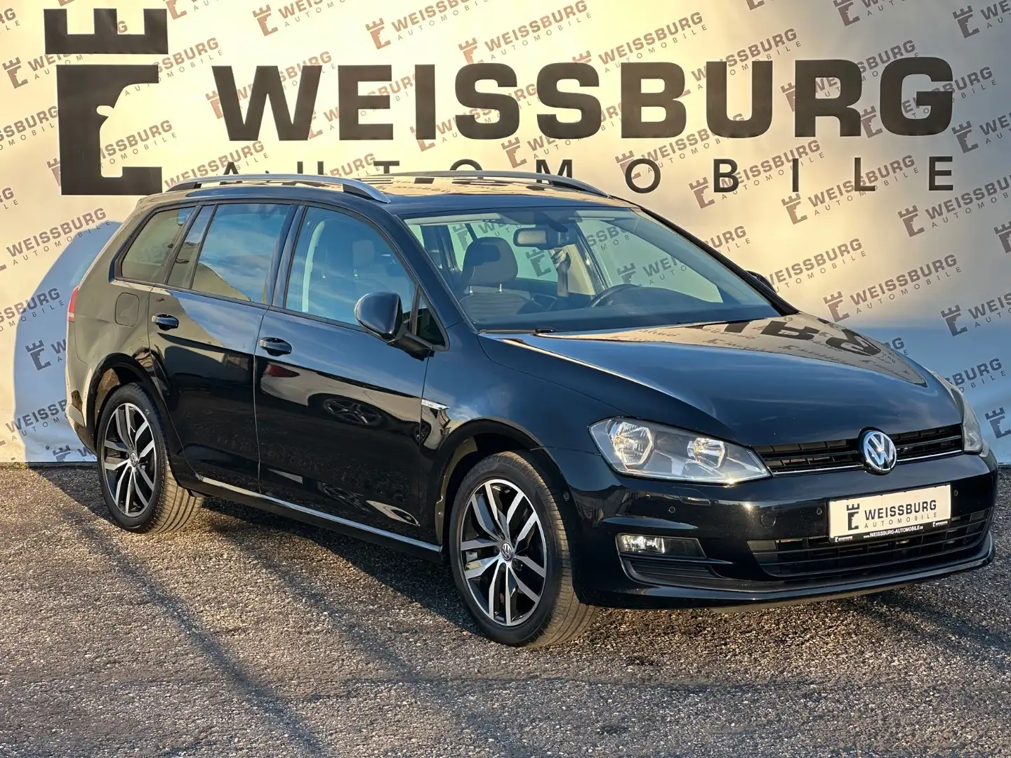 Volkswagen Golf VII 1.6 Variant Cup BMT DSG*PANO*NAVI*PDC Schwarz - 1