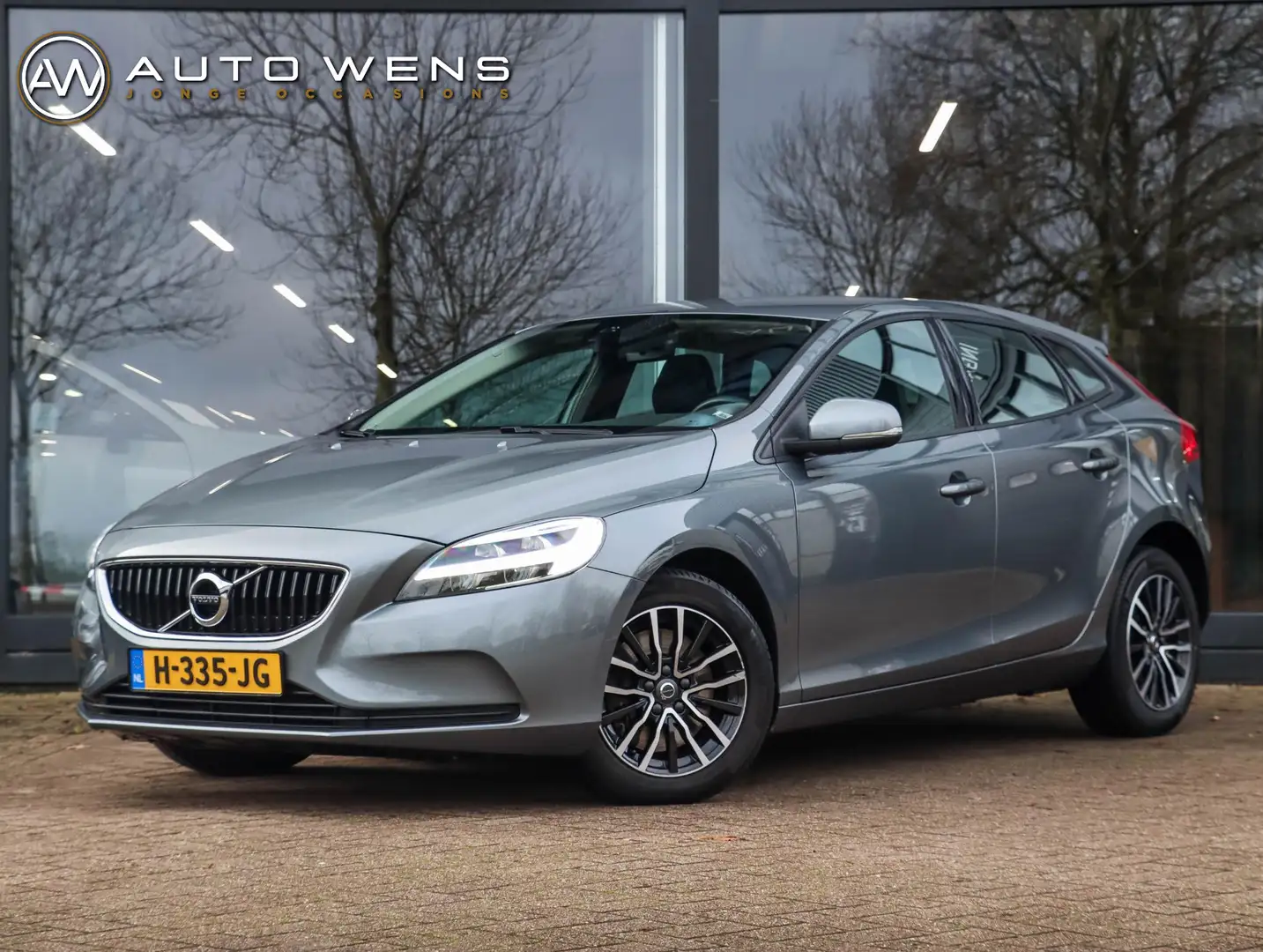 Volvo V40 1.5 T2 Polar+ Automaat | Navigatie | Stoelverwarmi Gris - 1