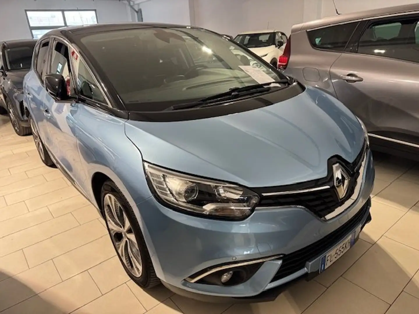 Renault Scenic 1.5 dci Energy Bose 110cv Cambio Automatico EDC Blu/Azzurro - 1