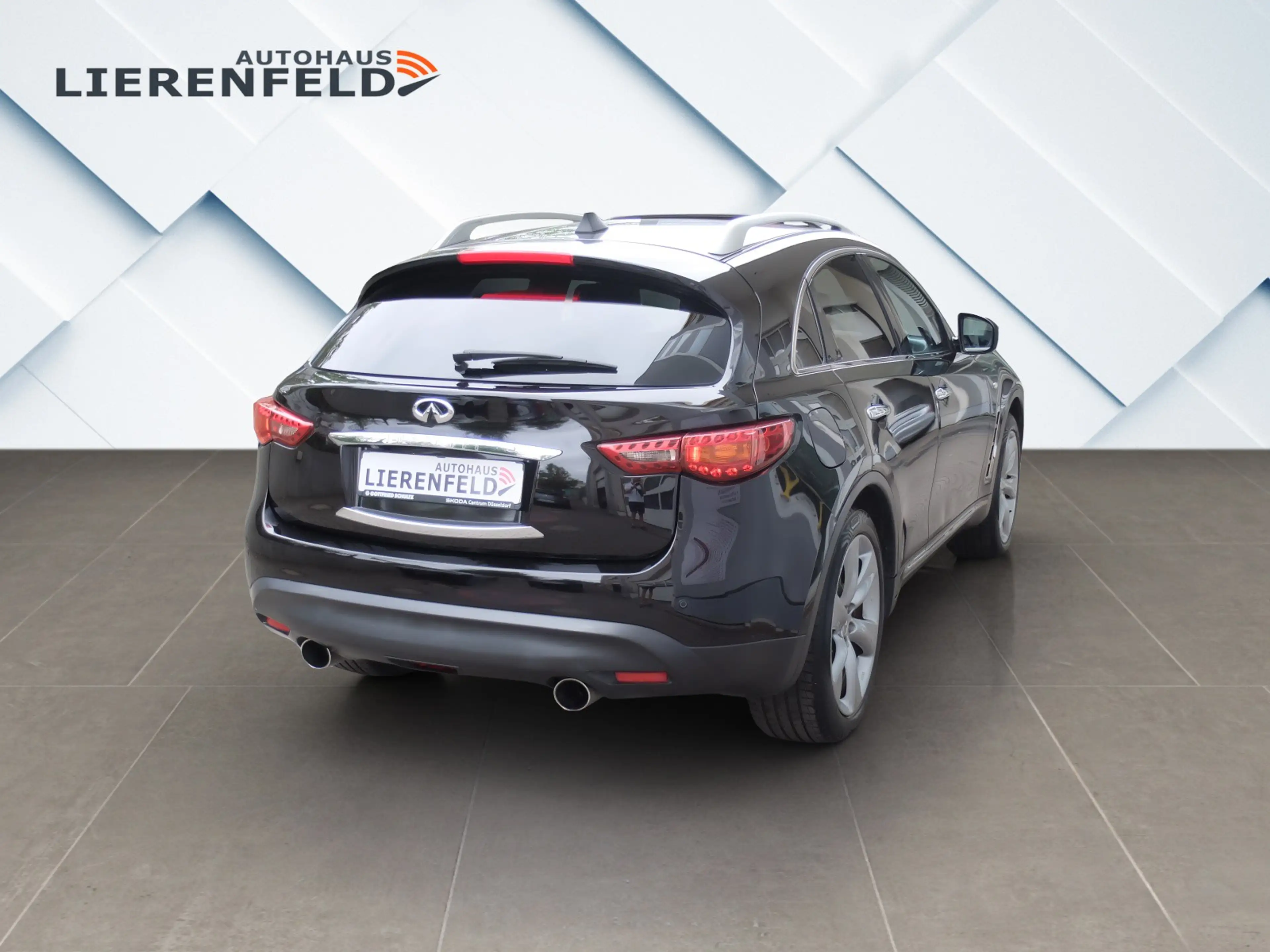 Infiniti FX 30d GT Scheckheftgepflegt — photo 4