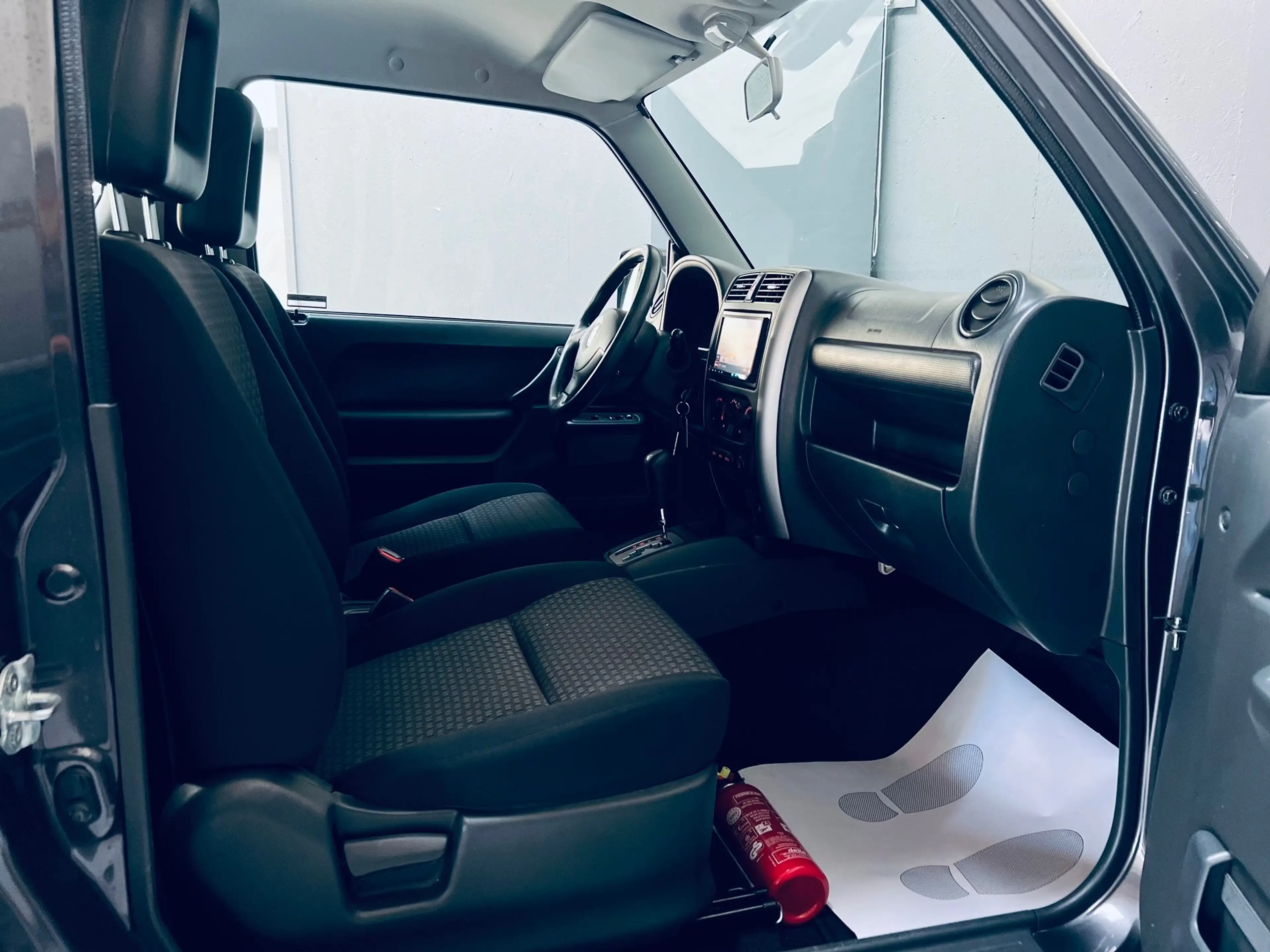 Suzuki Jimny 1.3i **AUTOMATIQUE**GPS**CLIMATISATION** — photo 7