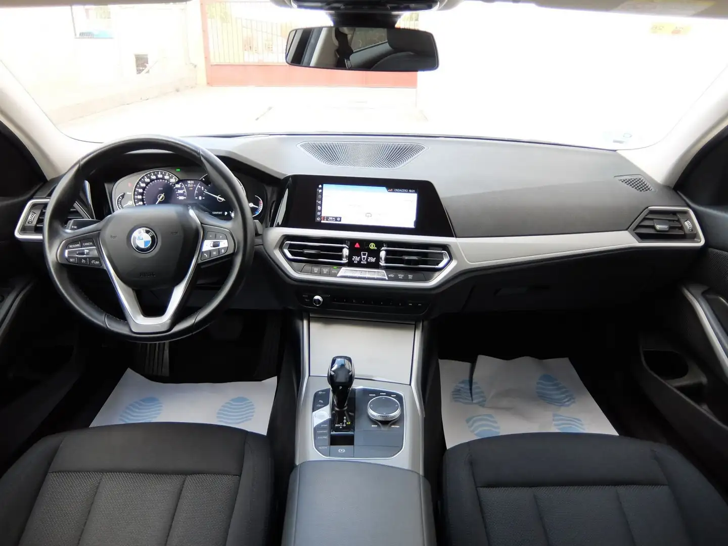 BMW 318 318d Wit - 2