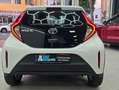 Toyota Aygo X Cross 1.0 VVTI 72CV Play Blanco - thumbnail 20