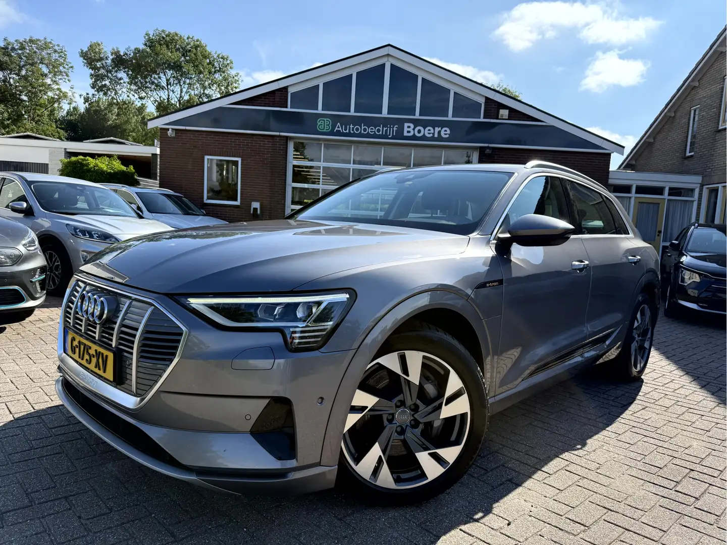 Audi e-tron e-tron 50 quattro Launch edition 71 kWh NL.Auto Grijs - 1