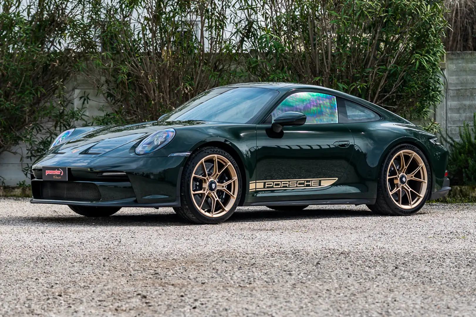 Porsche 992 Carrera 992 4.0 GT3 c/pack Touring Grün - 1
