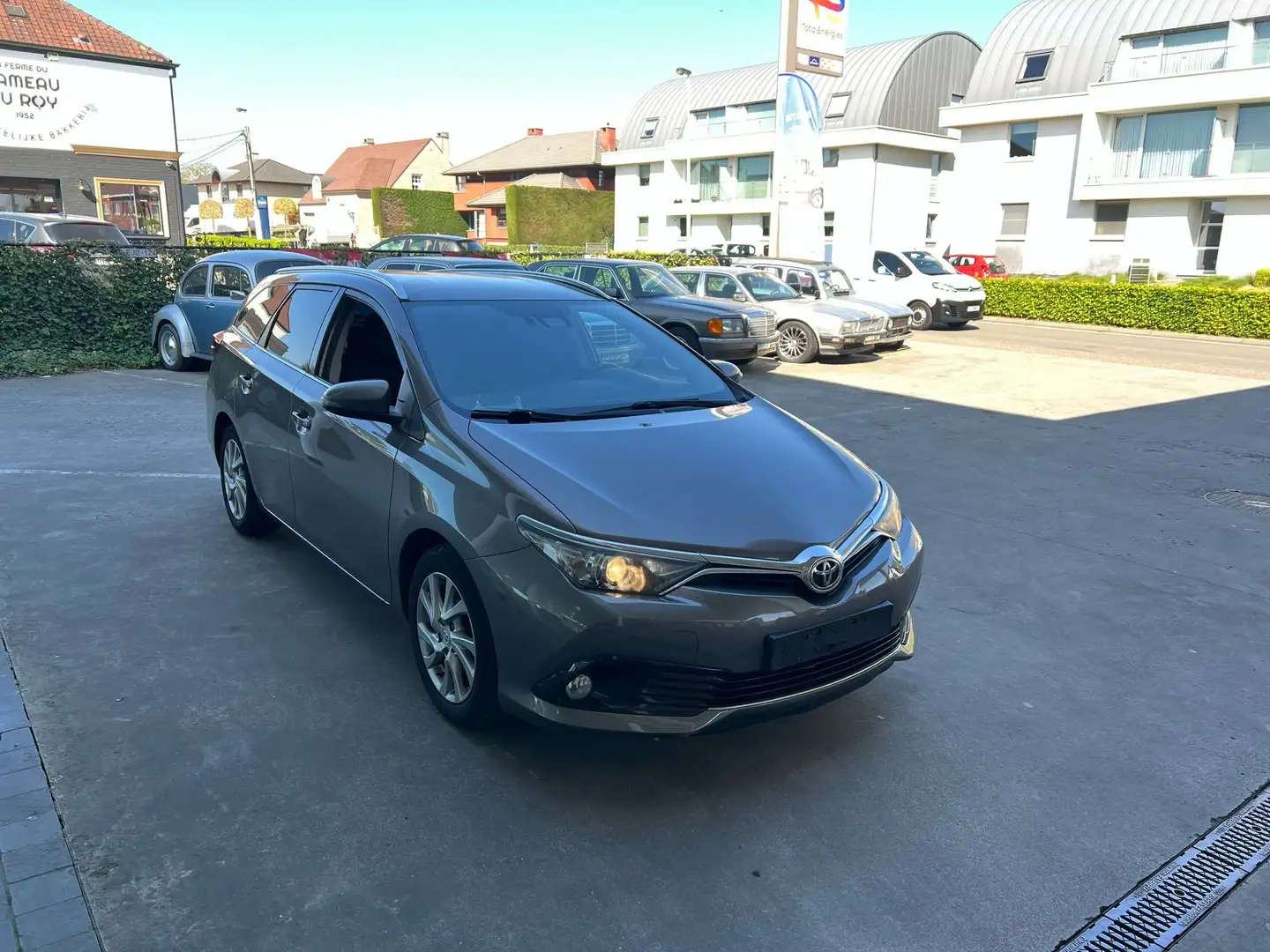 Toyota Auris 1.33 Dual-VVT-i Touring Sports Cool Gris - 2