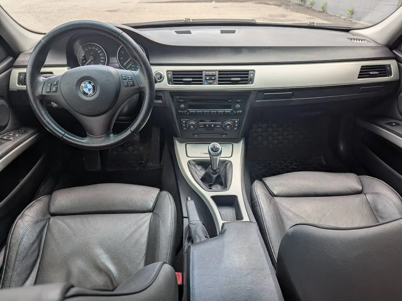 BMW 3 Series снимка BMW 3 Series