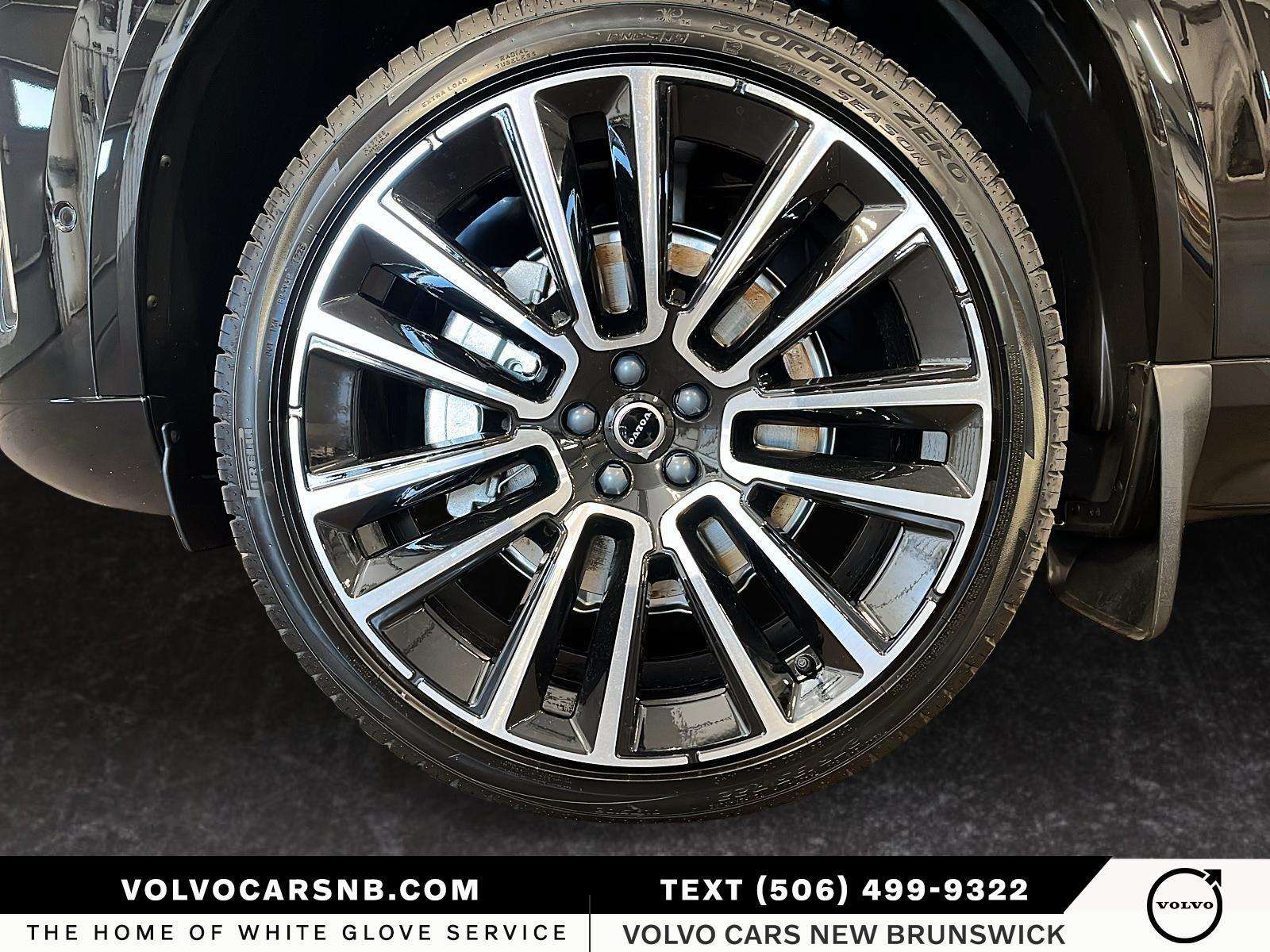 2026 Volvo XC90 B6 Ultra Bright Theme thumb 7