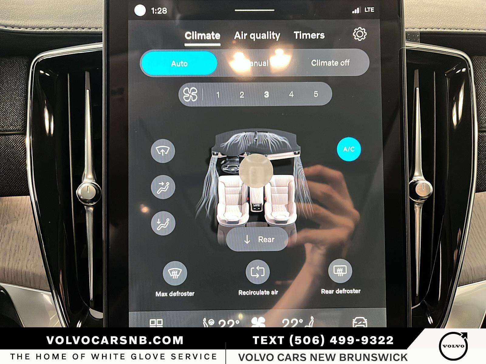 2026 Volvo XC90 B6 Ultra Bright Theme thumb 11